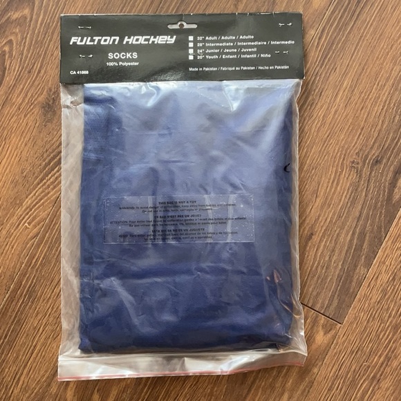 NEW IN PACKAGE. Fulton hockey socks blue | 32” adult - Picture 6 of 6